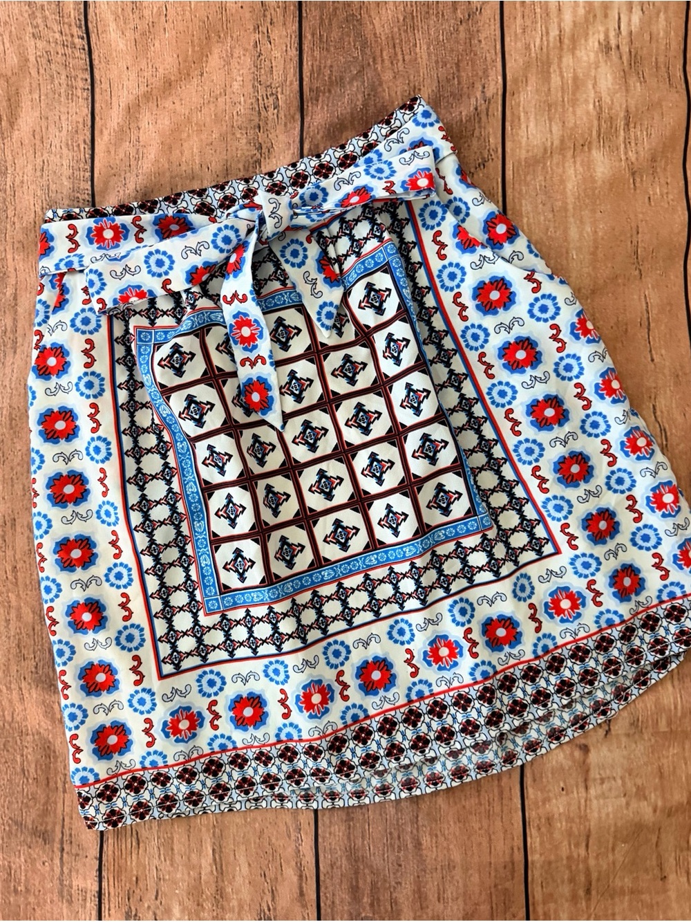 Size S Miami Geometric Border Print Waist Tie Midi Skirt w/ Pockets